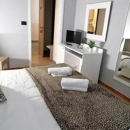 Elite Hotel