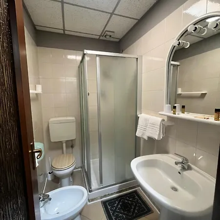 Elite Hotel 3*