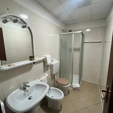 Elite Hotel 3*